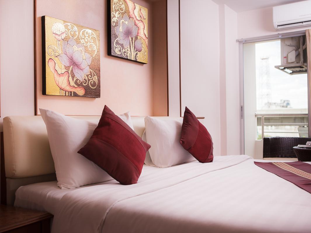 KC プレイス ホテル プラトゥーナム 写真