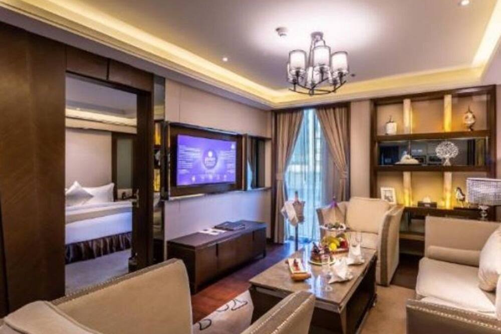 ブライラ ホテル オラヤ 写真