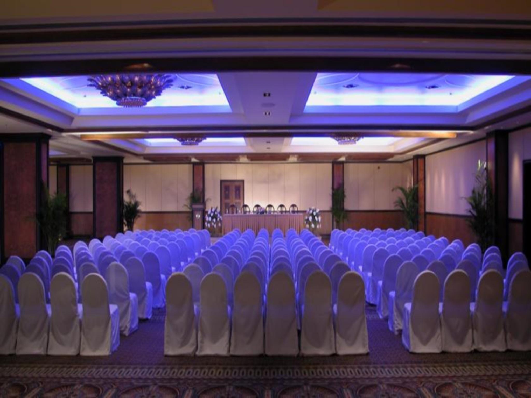 タージ MG ロード 写真