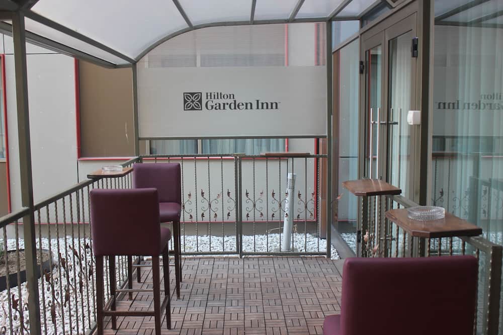 ヒルトン ガーデン イン キュタヒヤ 写真