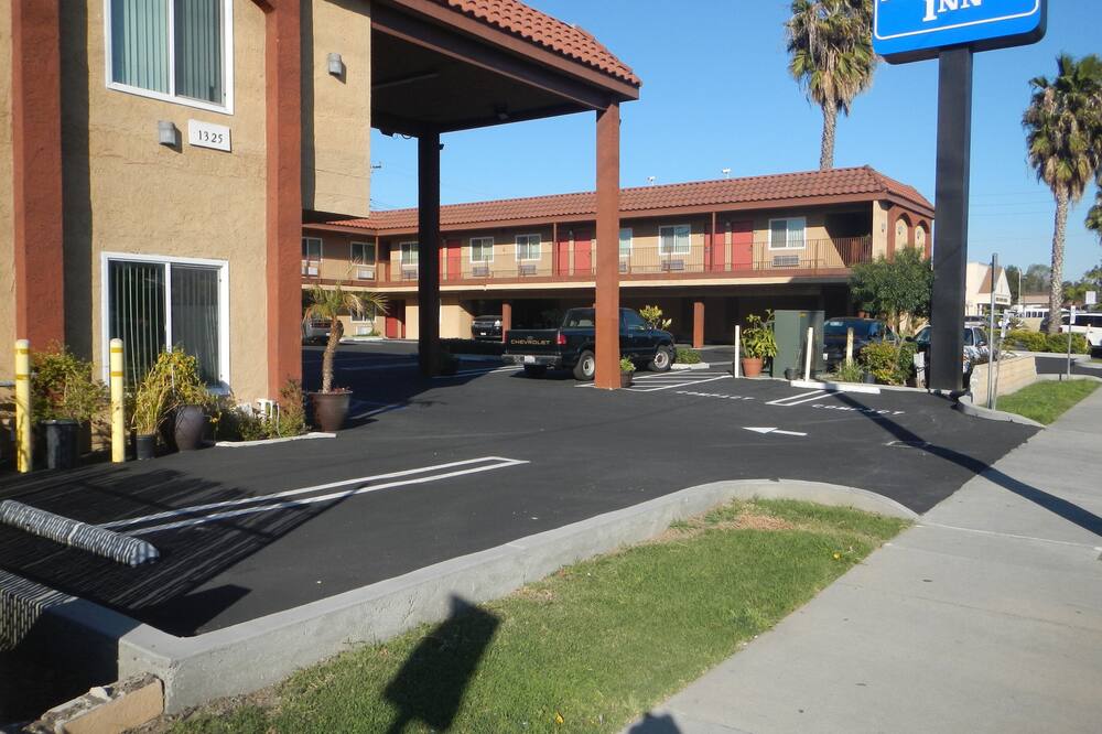 ロードウェイ イン カーソン、ロサンゼルス サウス 写真