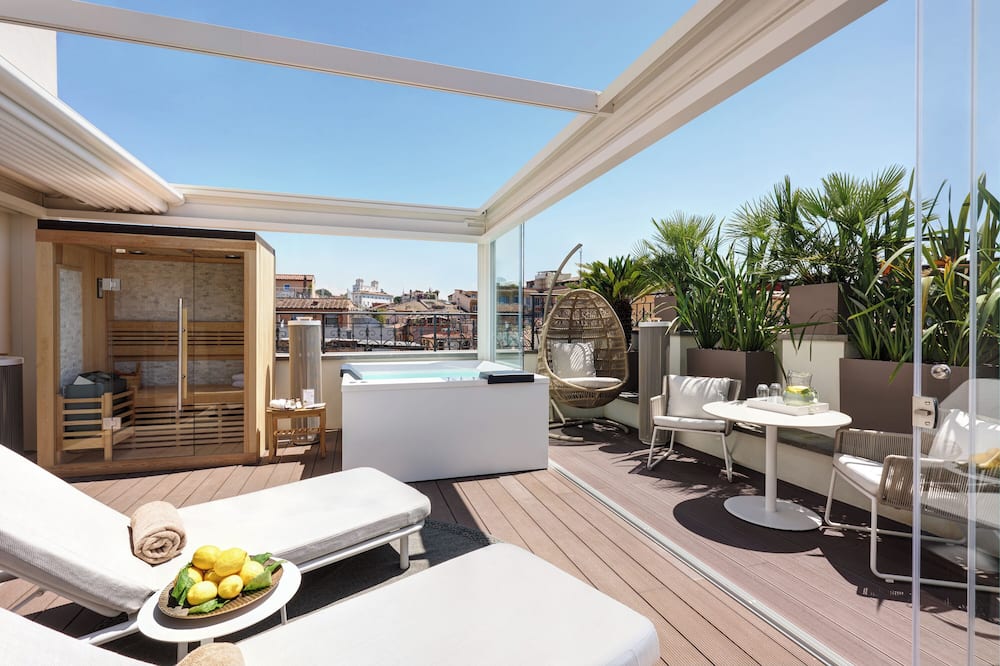 ザ ファースト アルテ 写真