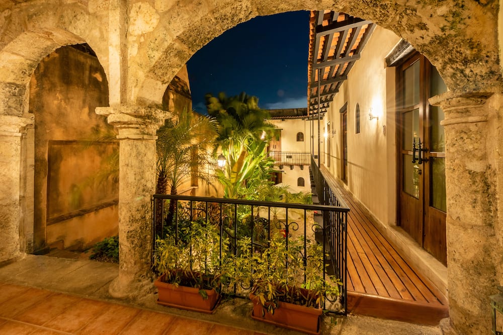 エル ベアテリオ 写真