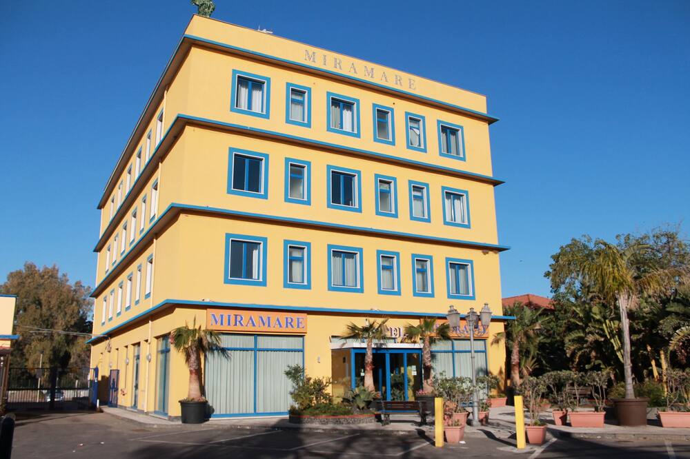 ホテル ミラマーレ 写真