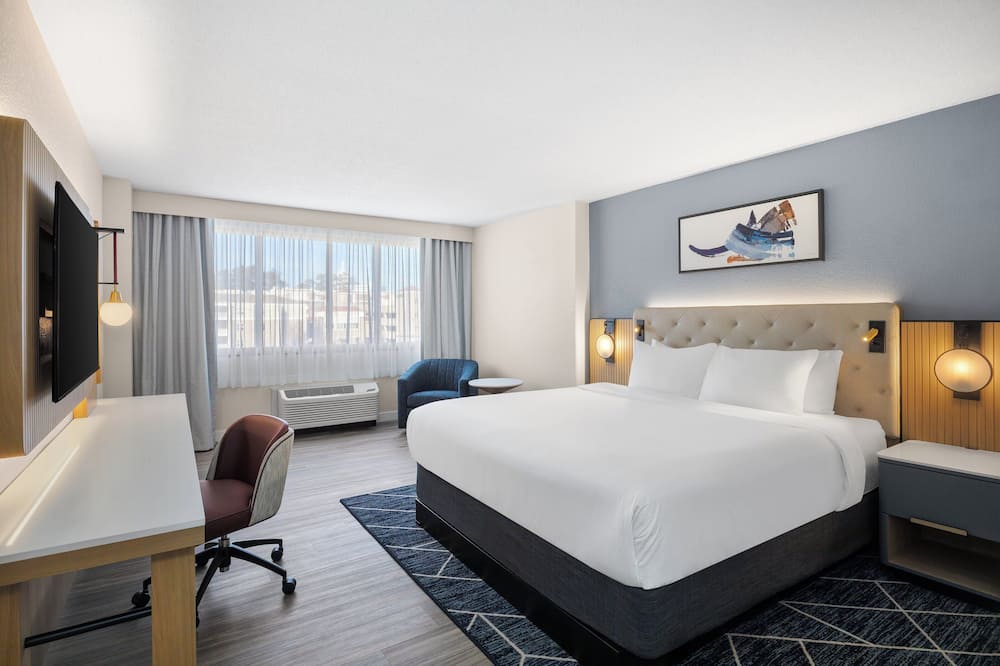Crowne Plaza Virginia Beach Town Center by IHG 写真