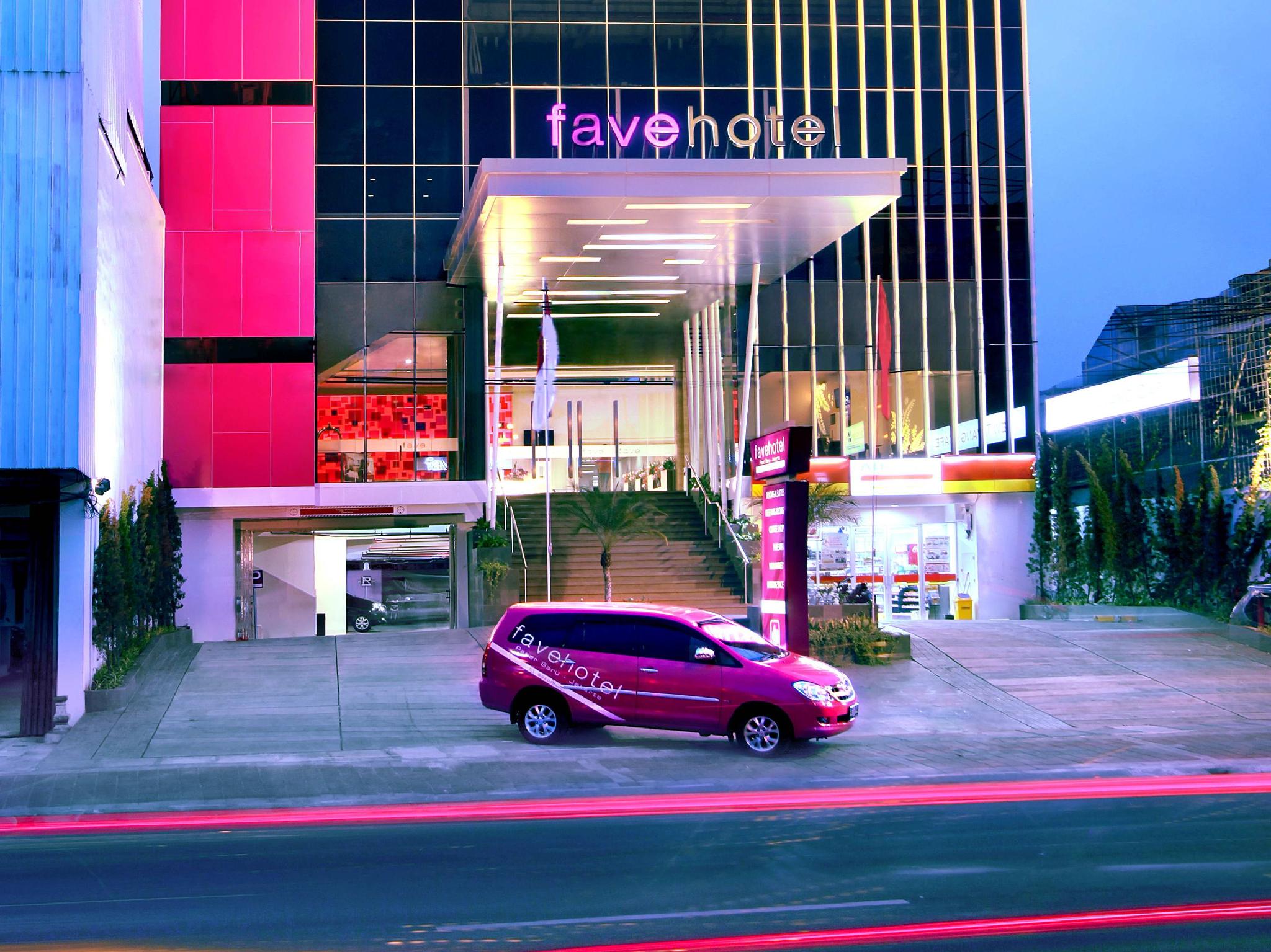 ファブホテル パサール バル 写真