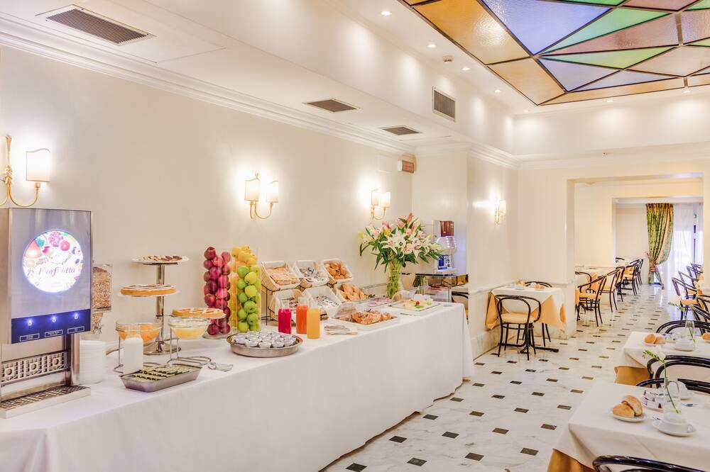 ラエリ ホテル ラツィオ 写真