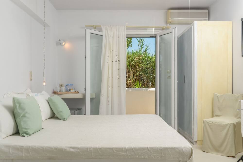 ザ セイント ヴラシス 写真