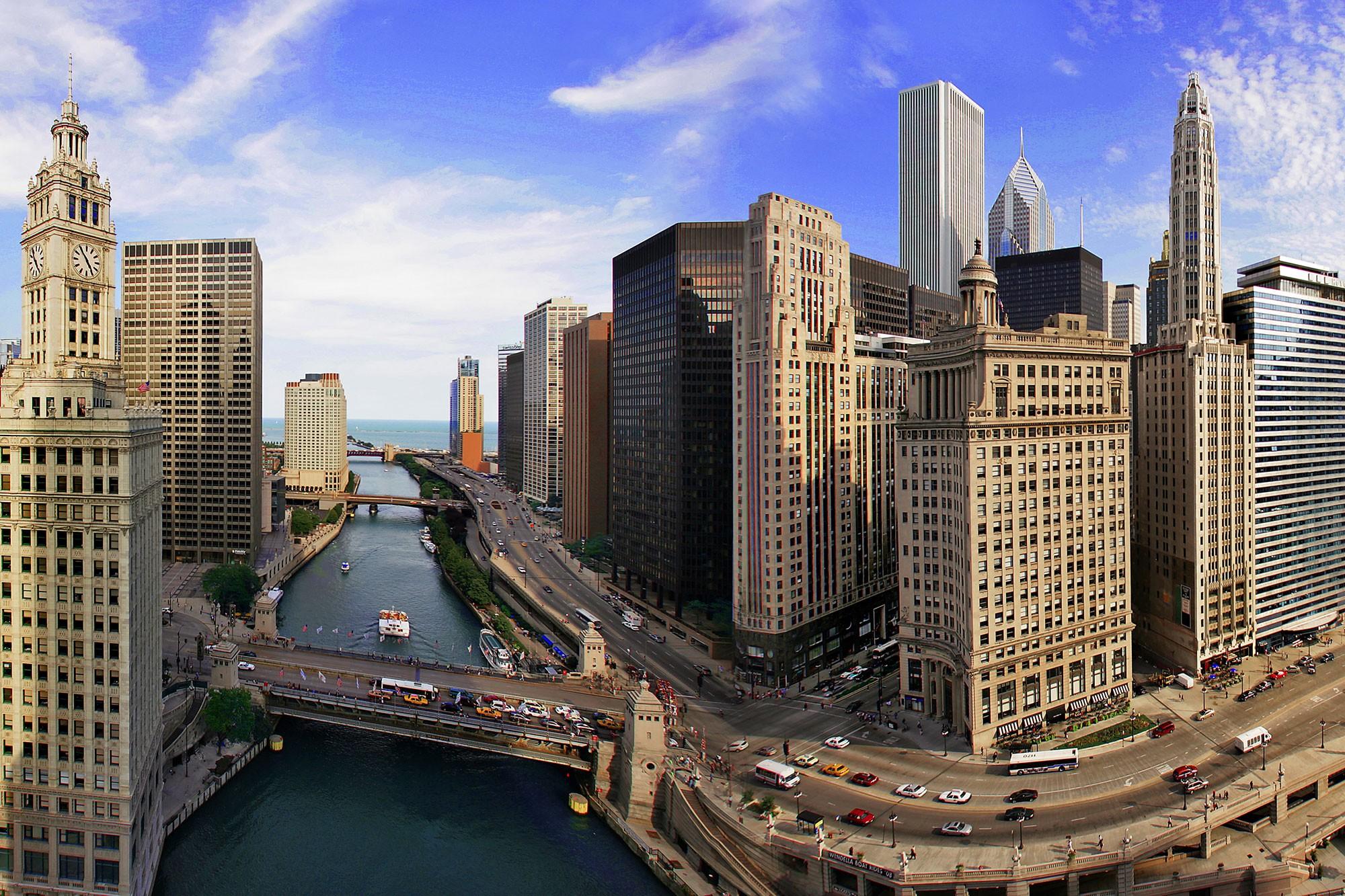 トランプ インターナショナル ホテル アンド タワー シカゴ 写真