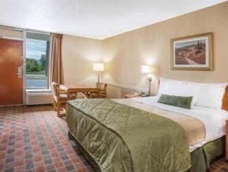 ラマダ バイ ウィンダム ウィズビル 写真