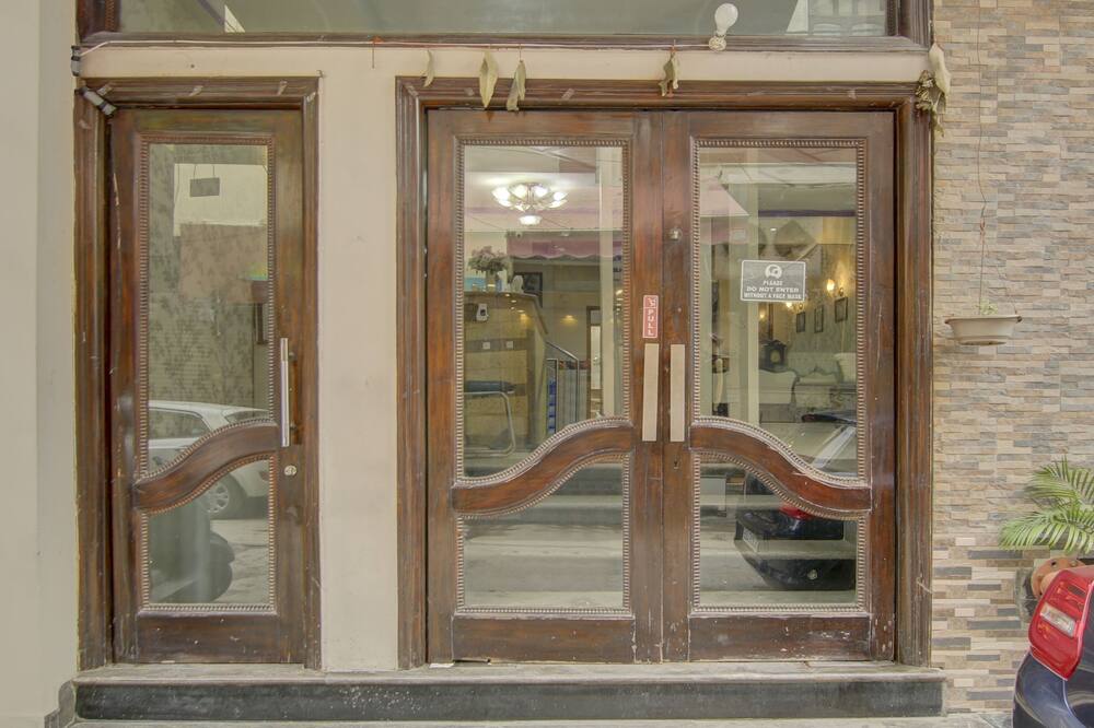 ツリーボ ロックウェル プラザ 写真