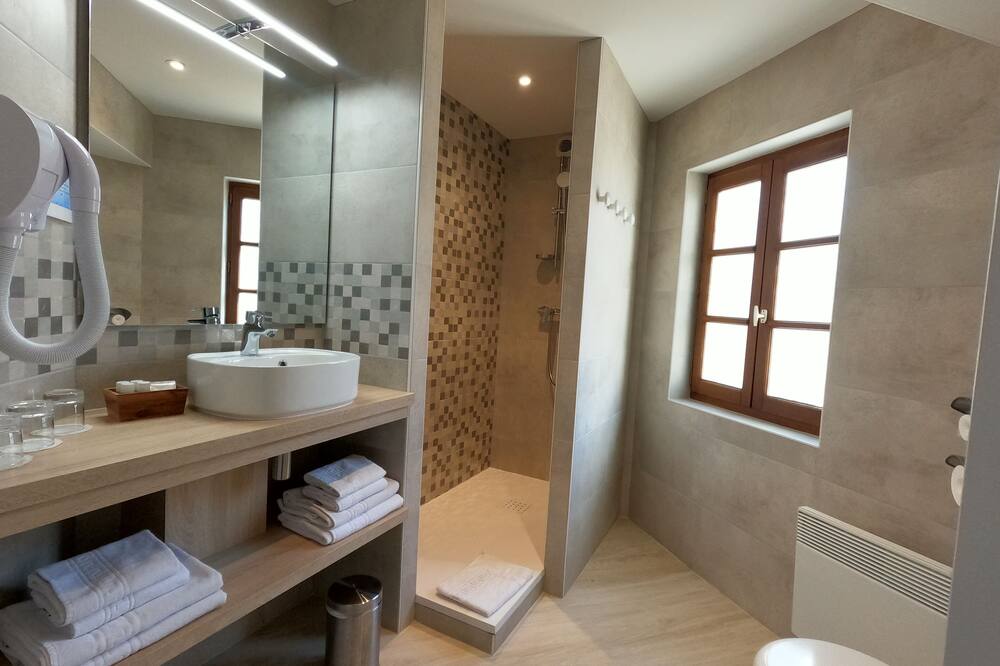 ボーヌ ホテル 写真