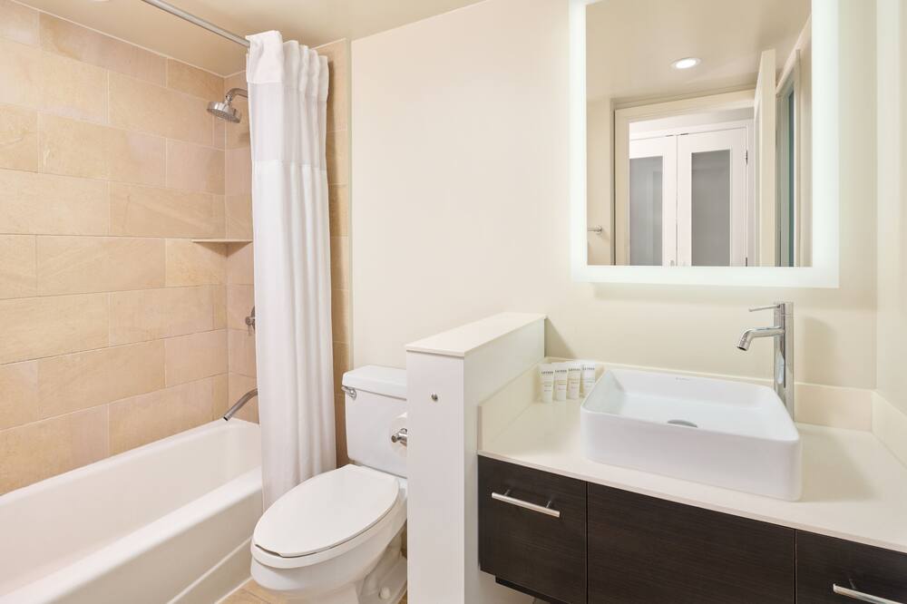 ホテル リニュー 写真