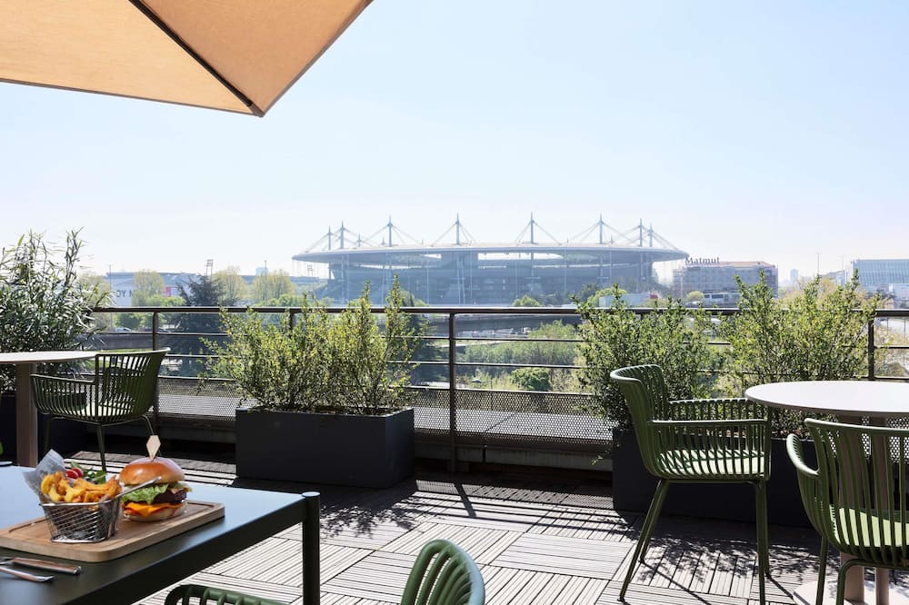 ノボテル パリ サン ドニ スタッド バジリーク 写真