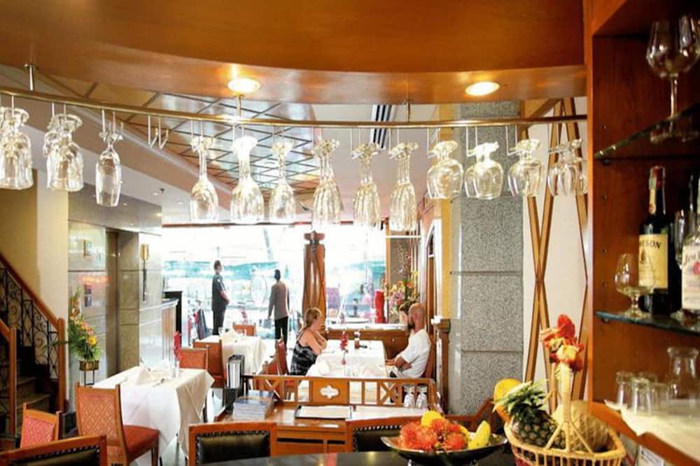 マジェスティック スイーツ ホテル 写真