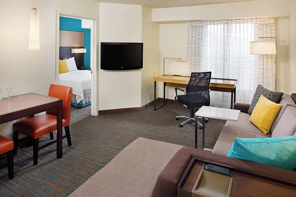 Residence Inn by Marriott Detroit Livonia 写真