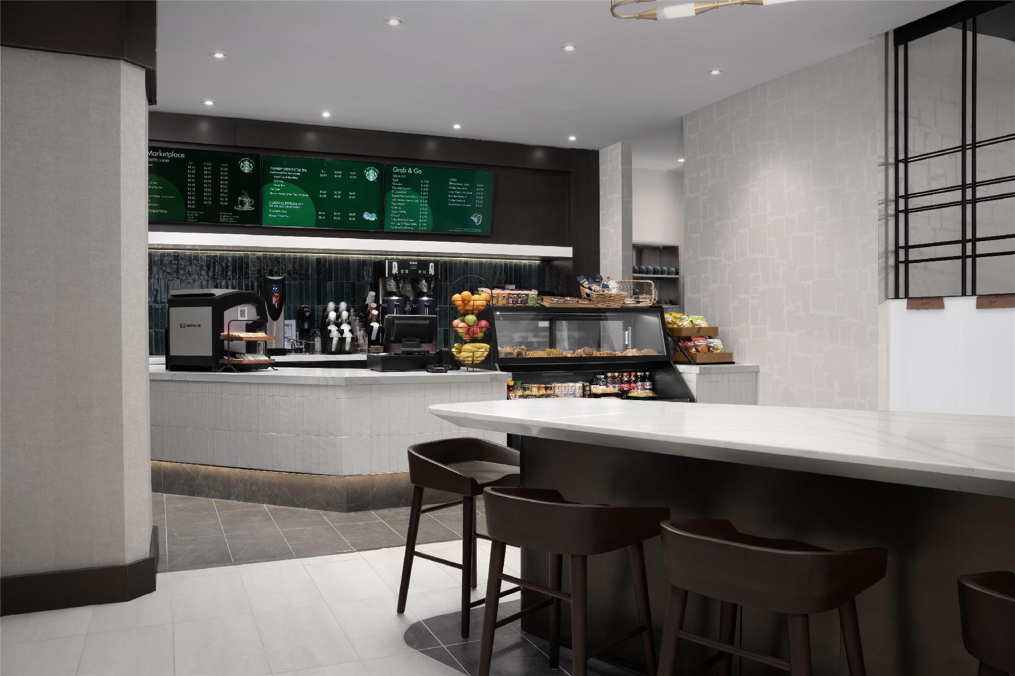 ヒルトン アーリントン ナショナル ランディング 写真