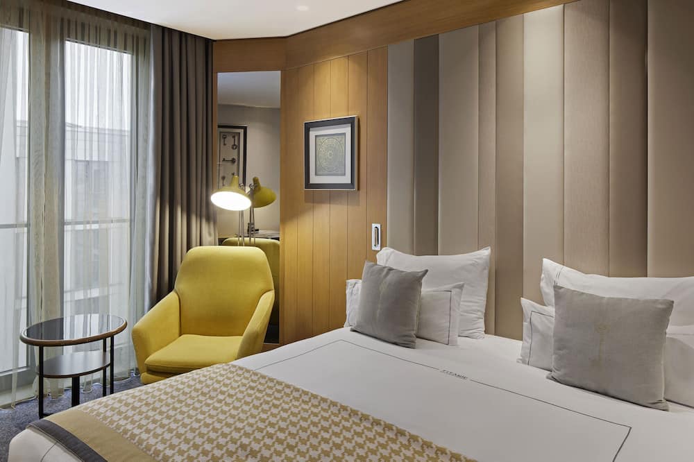 タイタニック シャウゼー ベルリン 写真