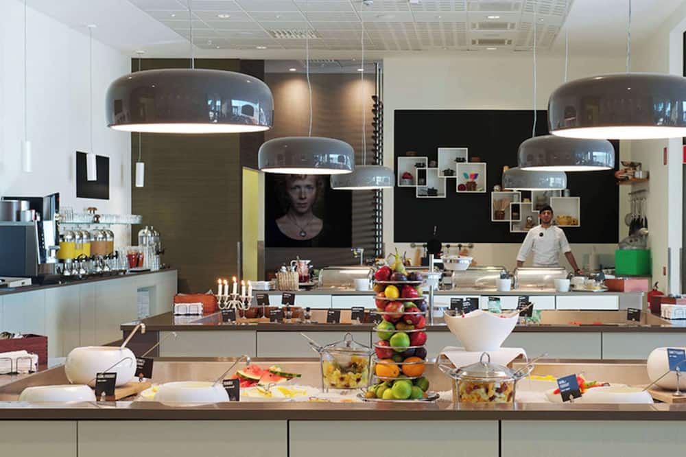 クラリオン ホテル アーランダ エアポート ターミナル 写真