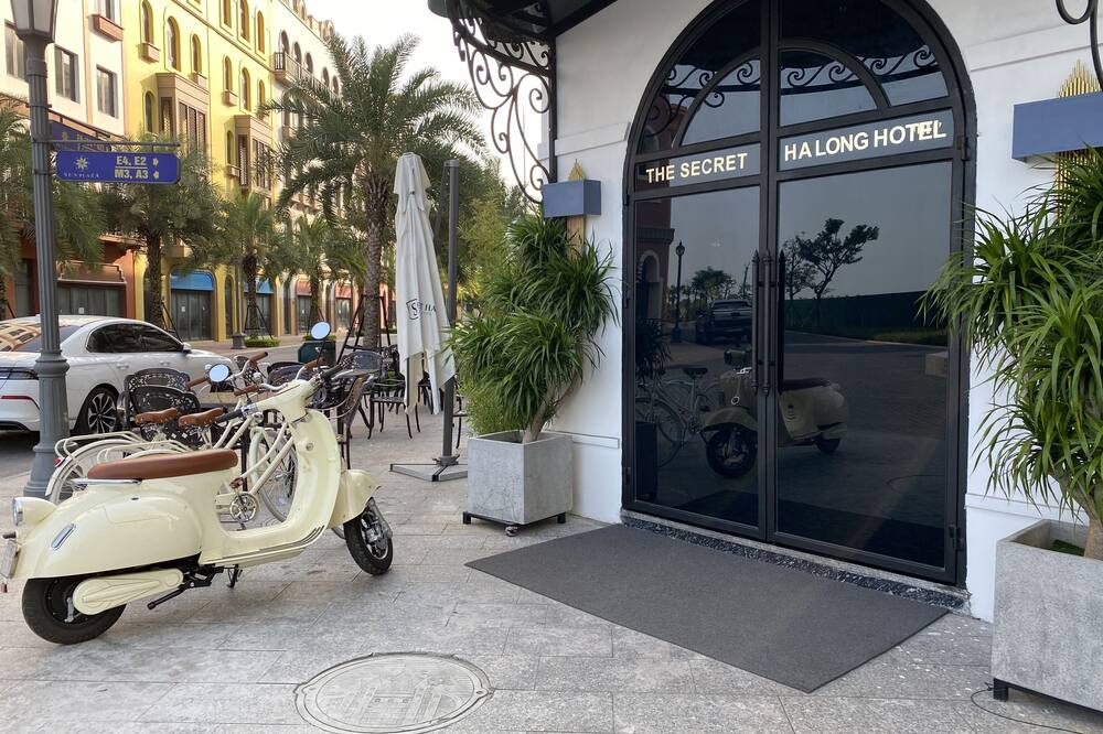 ザ シークレット ハロング ホテル 写真