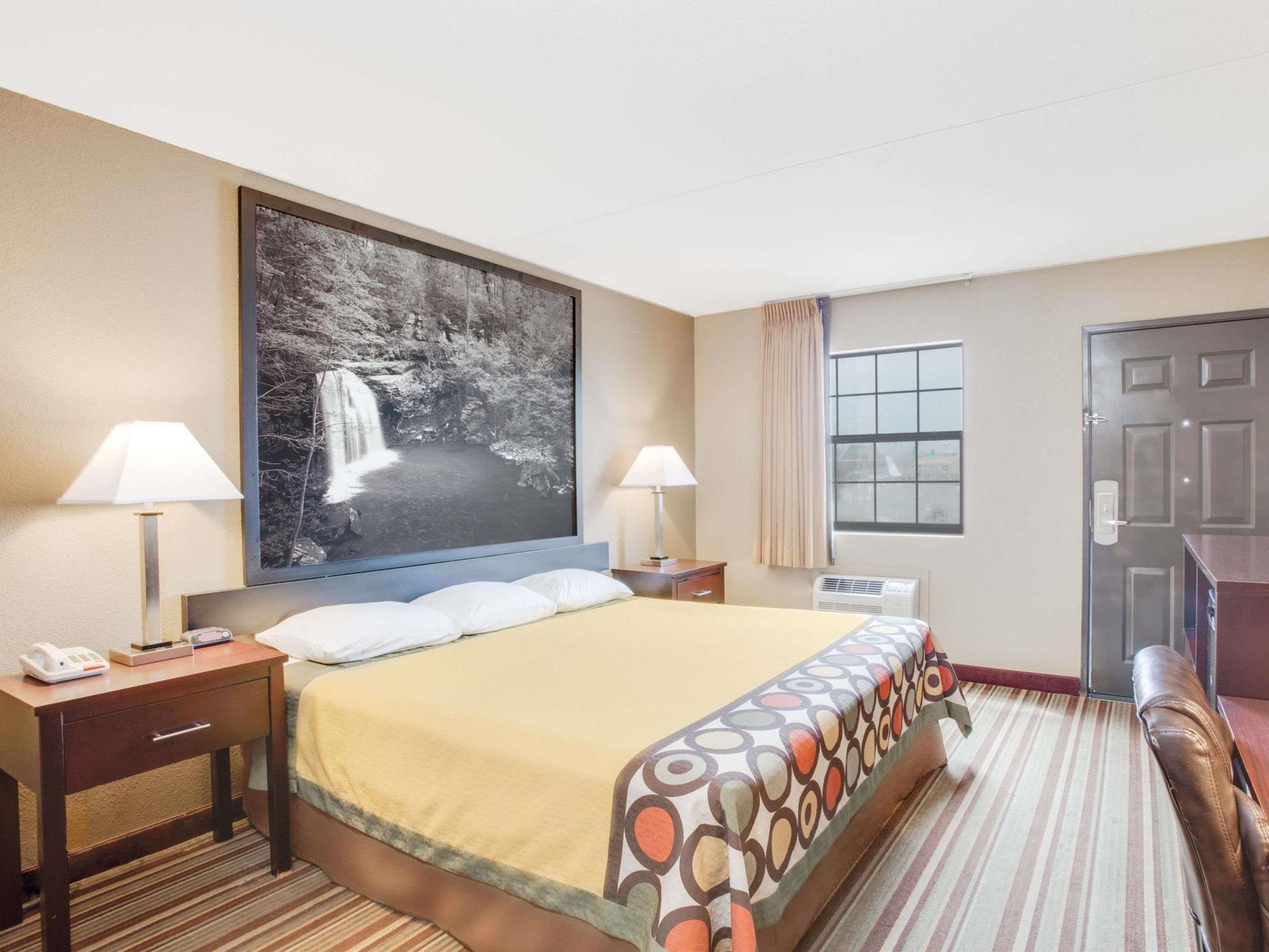 スーパー 8 バイ ウィンダム モリルトン 写真