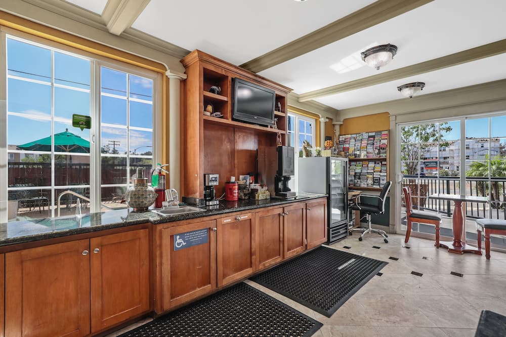 モーテル メディテラン エスコンディド 写真