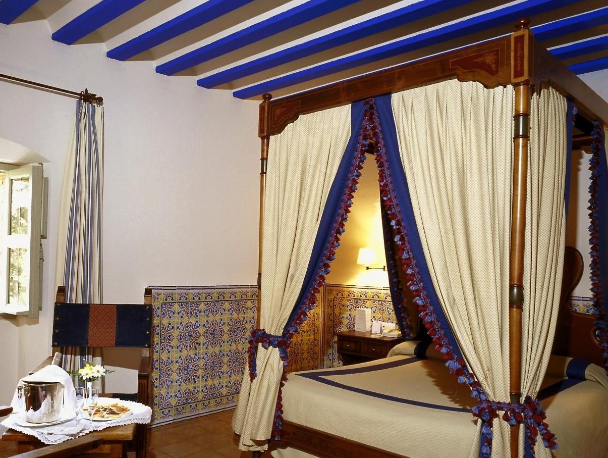 パラドール デ アルマグロ 写真