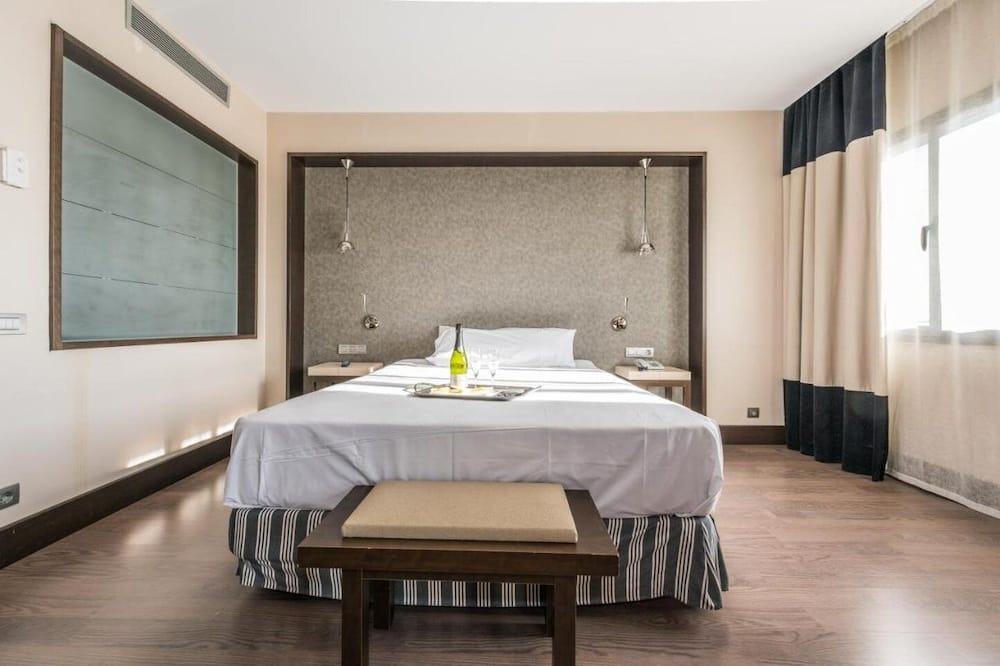 ホテル メルカデル 写真