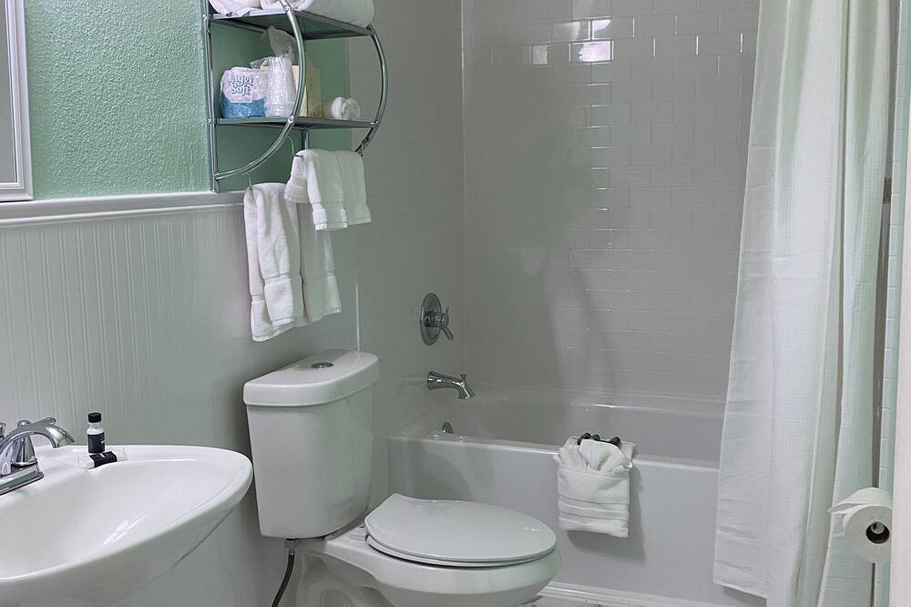 イン オン ザ リバー 写真