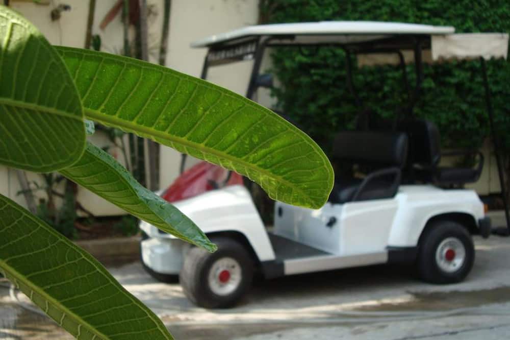 フローラル シャイア スワンナプーム エアポート 写真