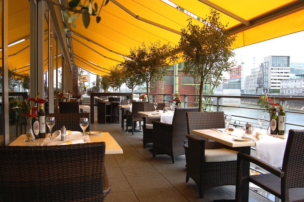 コートヤード バイ マリオット デュッセルドルフ ハーフェン 写真