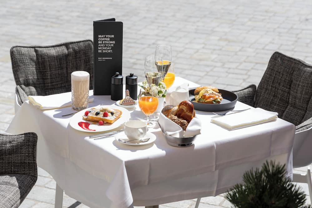 ホテル インスブルック 写真