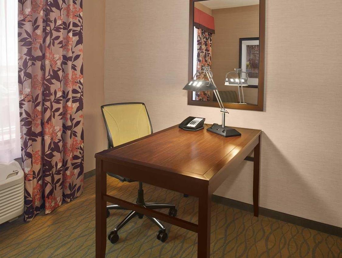 ヒルトン ガーデン イン アクロン 写真