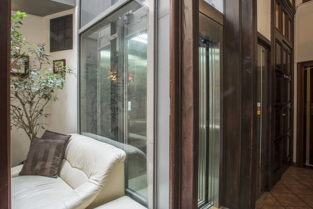 ホテル ツェルニー スロン 写真