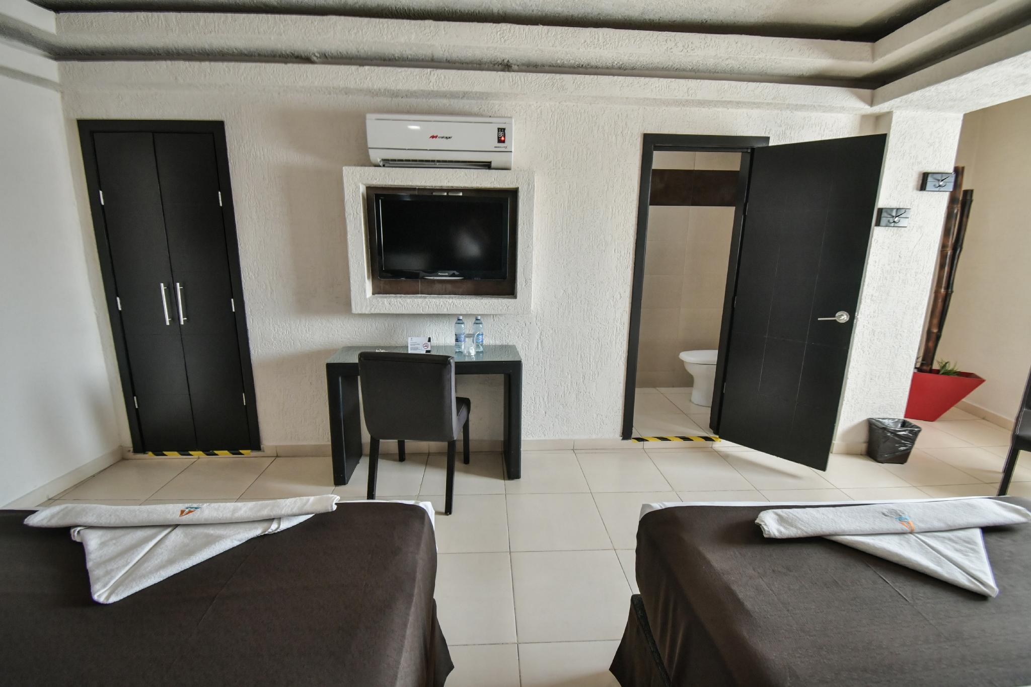 HOTEL PORTONOVO PLAZA GUADALAJARA 写真