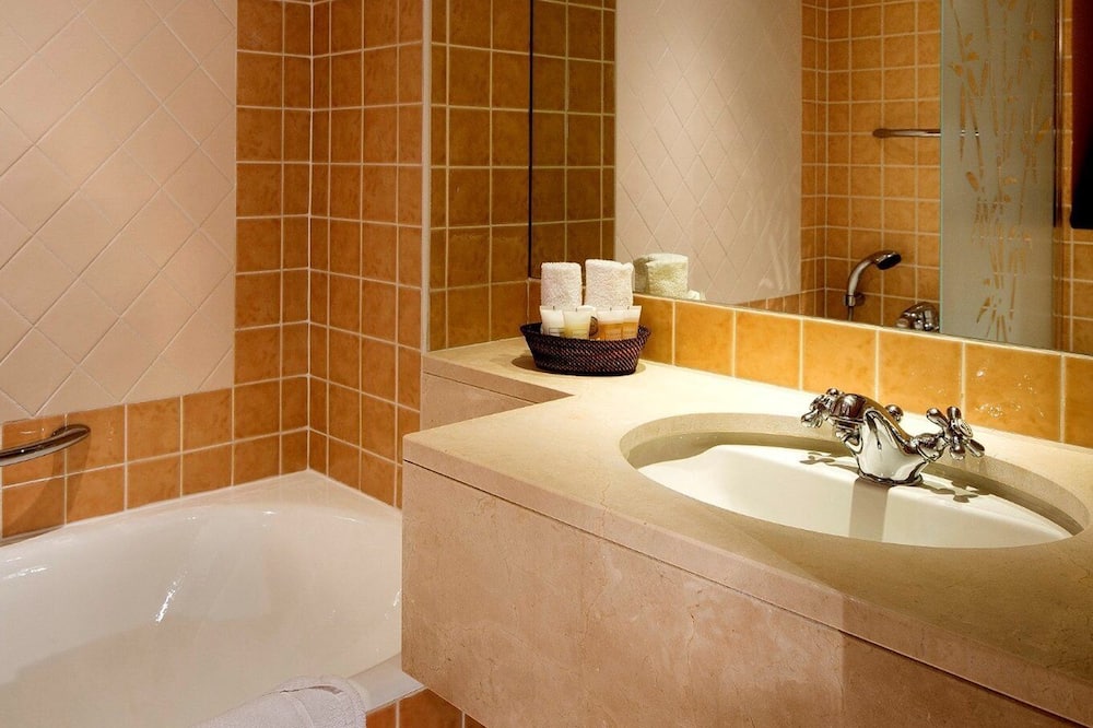 ホテル ブリタニック 写真