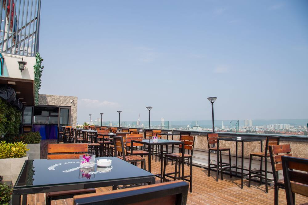 ダナシティ ホテル 写真