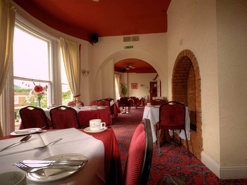 Dickens Bar and Inn 写真