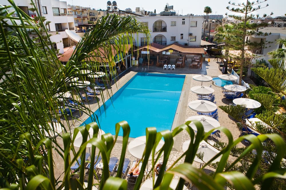 Christabelle Hotel Apartments 写真