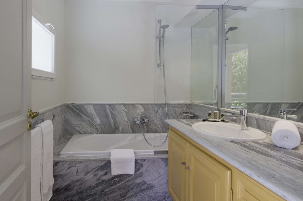 Best Western Plus Hotel San Damianu 写真