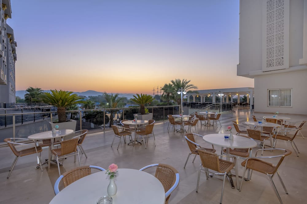 レイク リバー サイド ホテル スパ - ウルトラ  オールインクルーシブ 写真