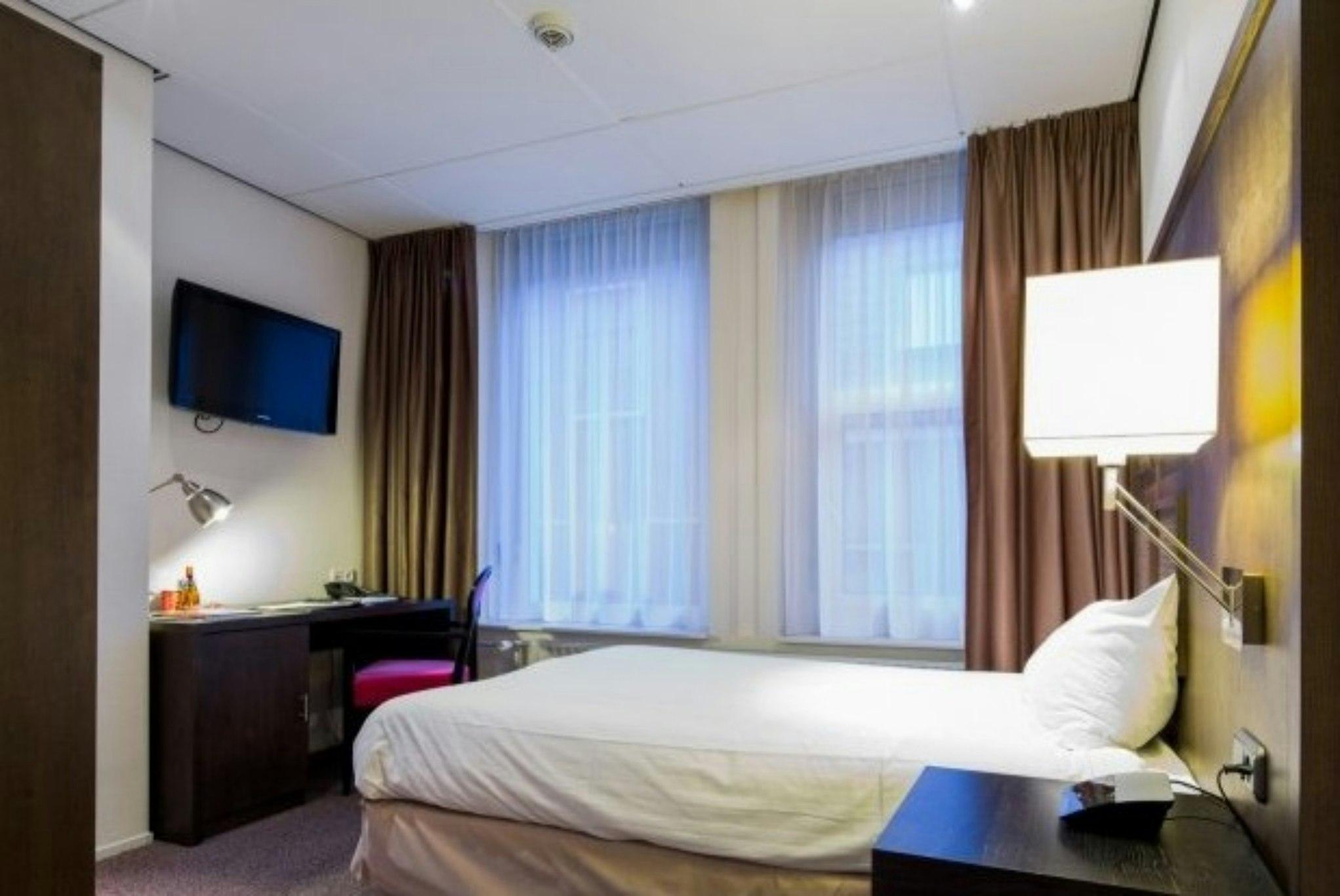 Post-Plaza Hotel & Grand Cafe 写真
