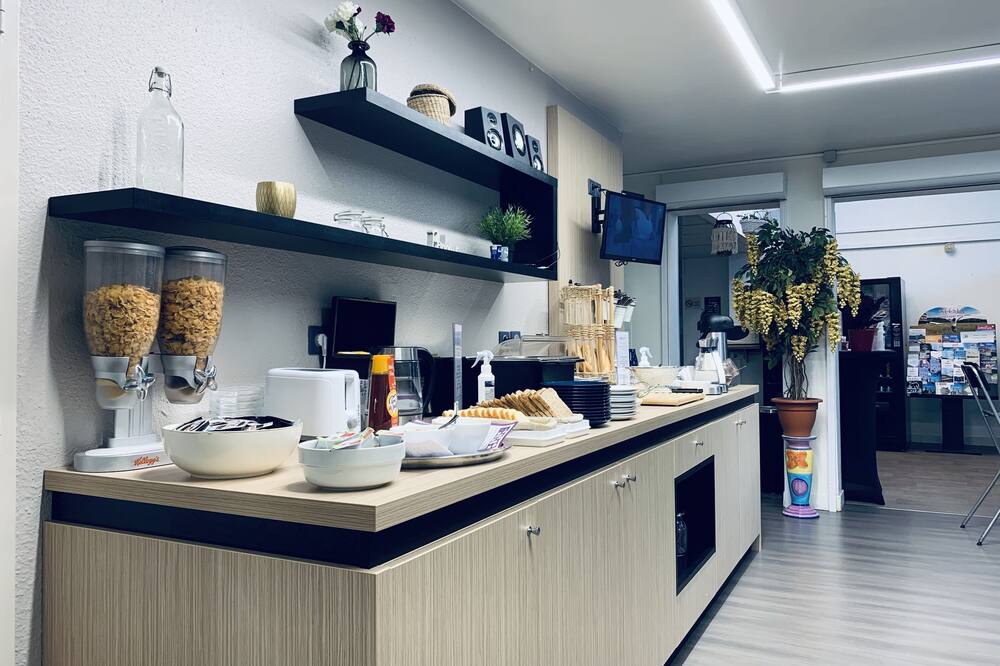 ホテル イン デザイン ディジョン 写真