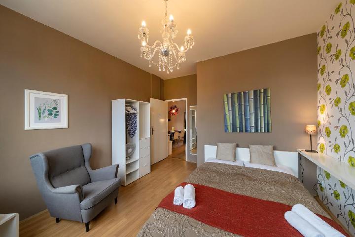 ニュー タウン アップル アパートメンツ 写真