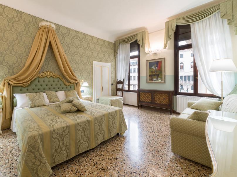 フレンドリー ベニス スイーツ 写真