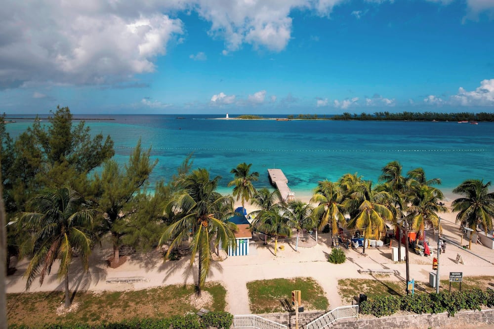 Courtyard by Marriott Nassau Downtown/Junkanoo Beach 写真