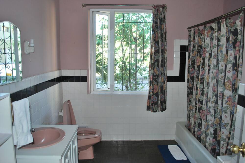 トラベラーズ イン 写真