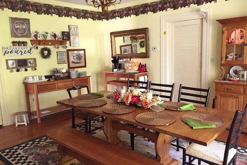 18 ヴァイン イン&キャリッジ ハウス ベッド アンド ブレックファースト（大人専用） 写真