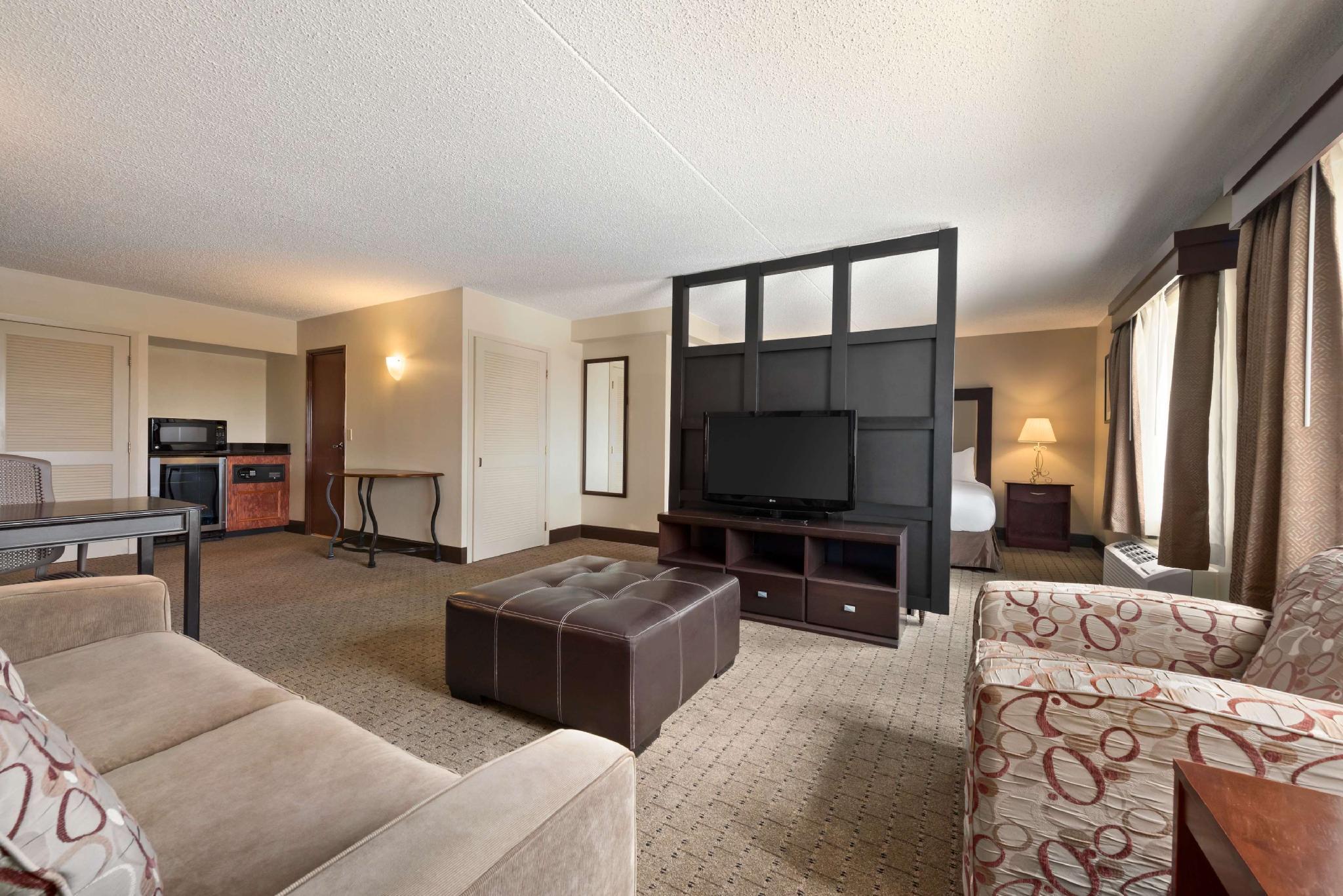 DoubleTree by Hilton Hotel Wichita Airport 写真