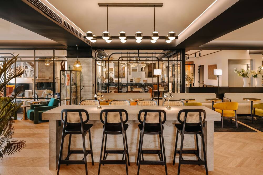 マーティー  ホテル ボルドー  タペストリー コレクション バイ ヒルトン 写真